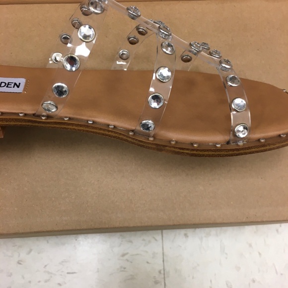 Beautiful Steve Maddens Silver Studded clear Flats - Picture 11 of 17